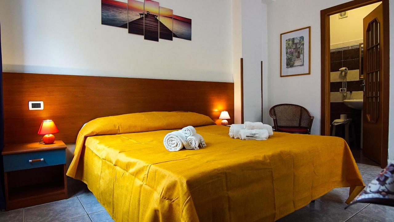 Aparthotel Baia Di Naxos Giardini-Naxos Exterior foto